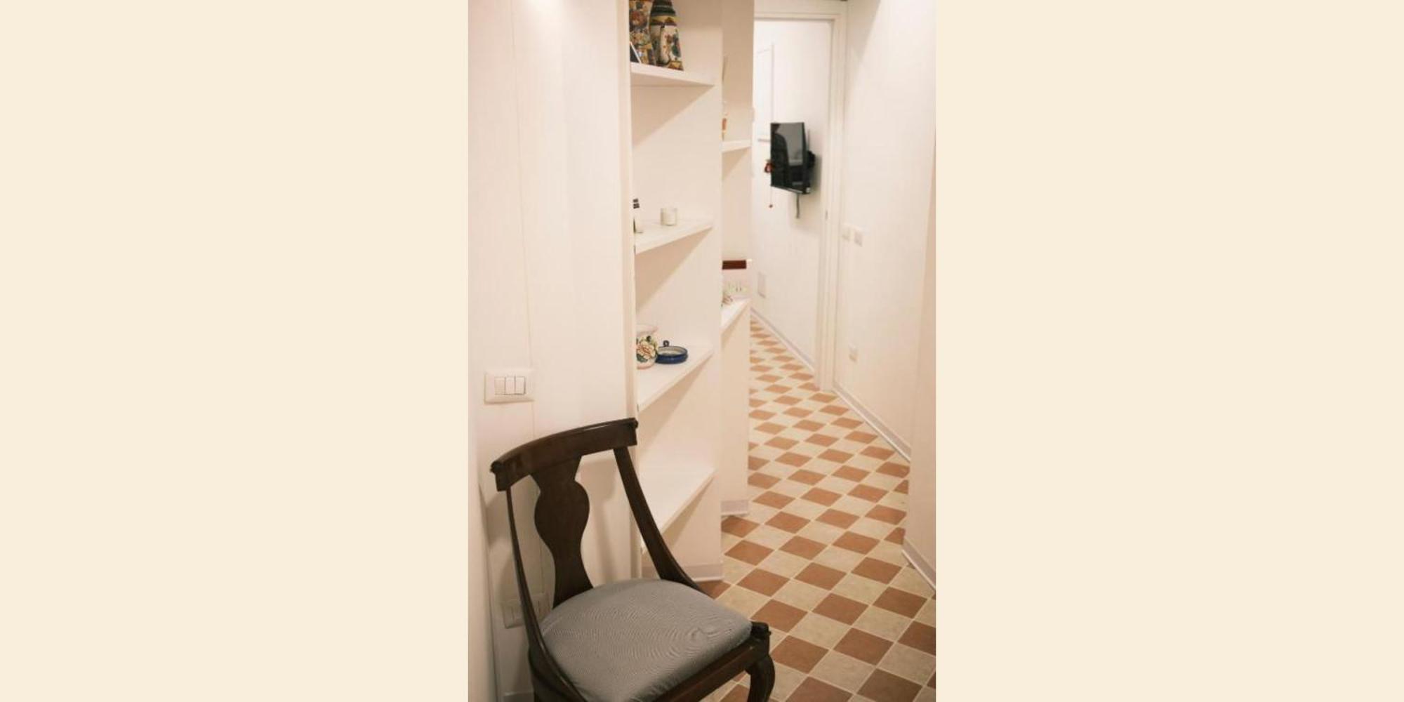 Nespolino, Piccola Casetta In Centro Storico Al Piano Terra Con Piccolo Spazio Esterno Privato เนเปิลส์ ภายนอก รูปภาพ